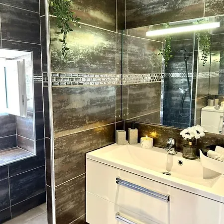 Luxury Of Approximately 40m2 With Terrace Apartment *